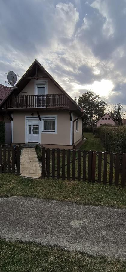 Willa Kotnyek Nyaralo Balatonkeresztúr Zewnętrze zdjęcie